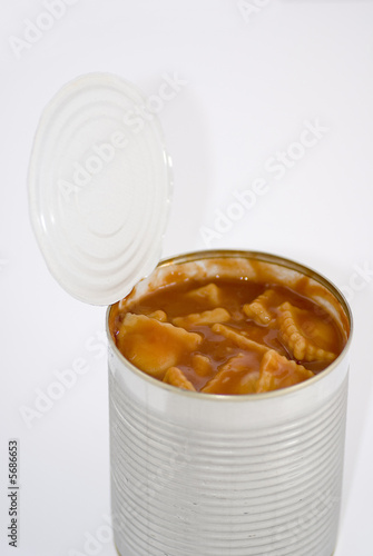 Konservendose mit Ravioli