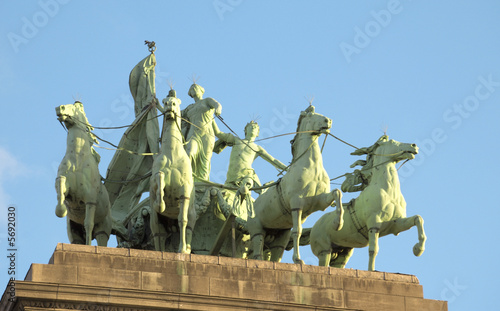 monument on Triumphal arch in the Parc du Cinquantenaire
