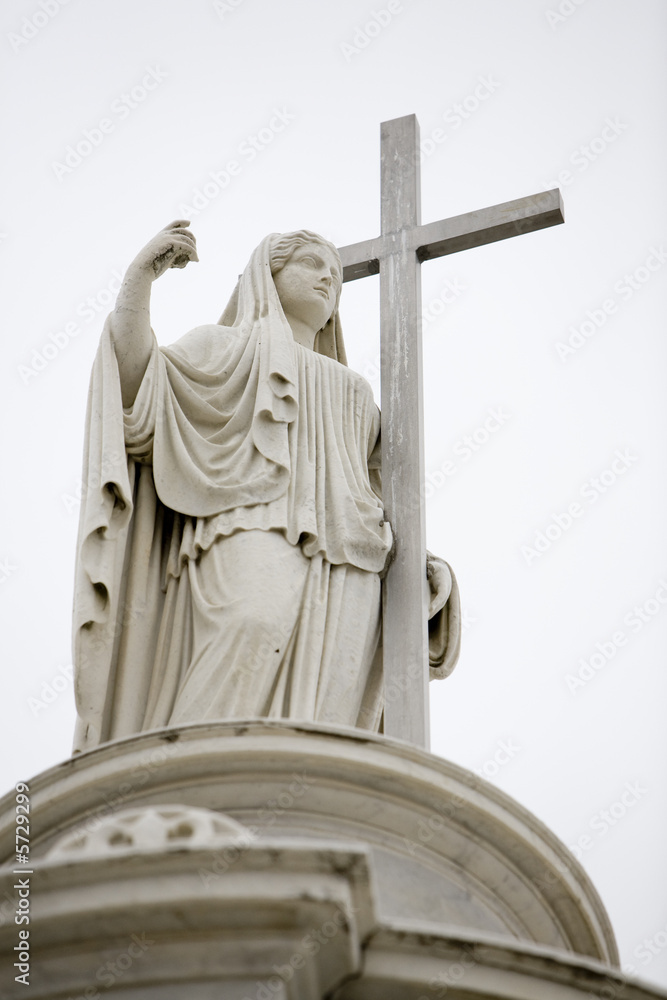 Obraz premium Cemetery Statue 2