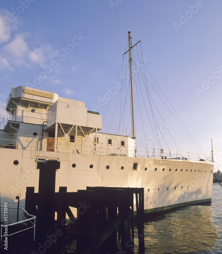 Fotografia hms wellington river thames london england uk