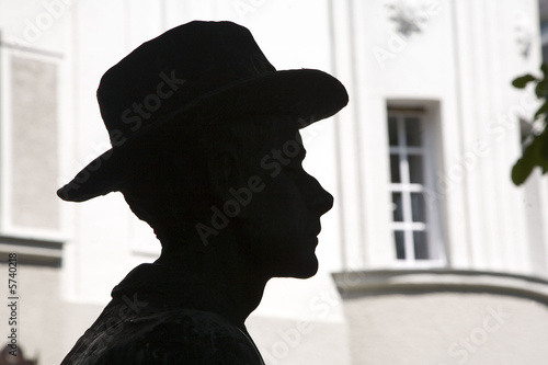 musée bartok, portrait sculptural du compositeur, budapest photo