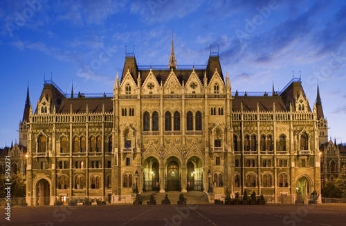 Photography parlement au crépuscule, budapest