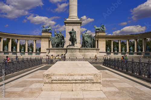 Canvas Print place des héros, monument du millénaire, budapest