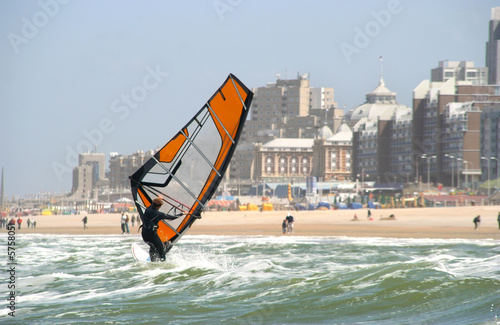 Quadro em tela Wind surfer with backdrop of Scheveningen resort in Holland