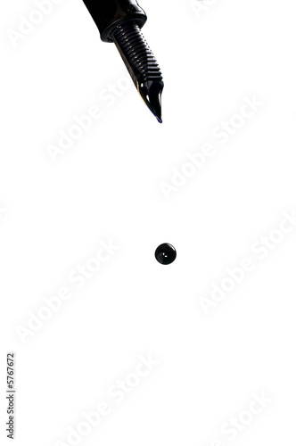 fountain pen spilling ink
