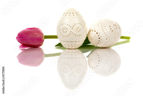 Tulip and handcarved meerschaum eggs