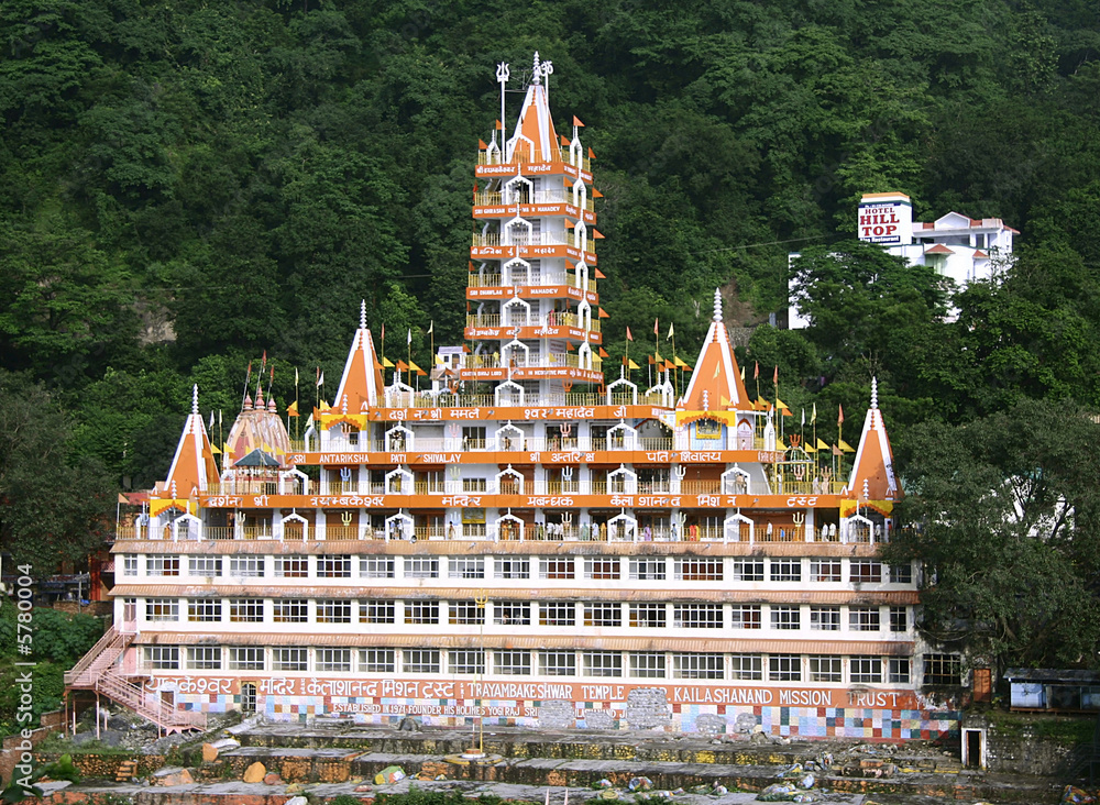 Foto yoga complex in rishikesh, uttaranchal, india