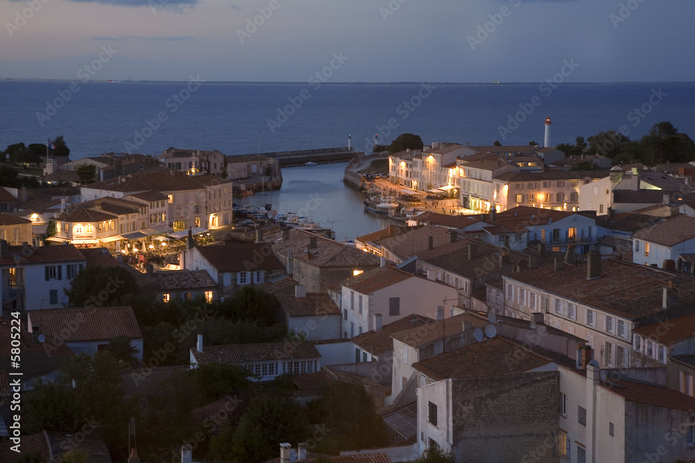 Ile de Ré, Saint Martin : port au crépuscule