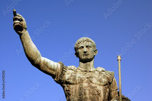 Bilde på lerret Detail of bronze statue of Julio Caesar - Rome - Italy