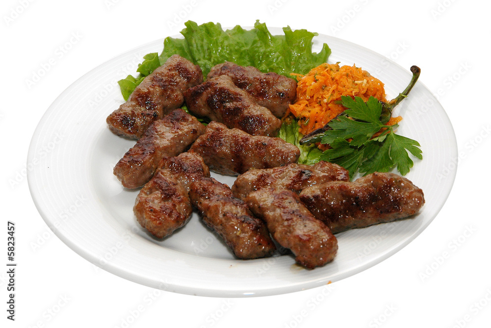 Grilled rissole with lettuce and carrot