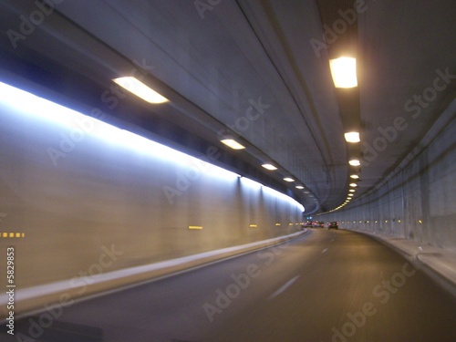 tunnel routier