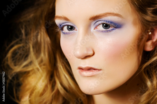 Wallpaper Mural Face of Beauty Torontodigital.ca