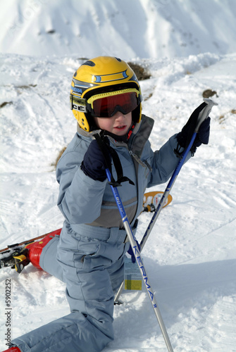 enfant au ski