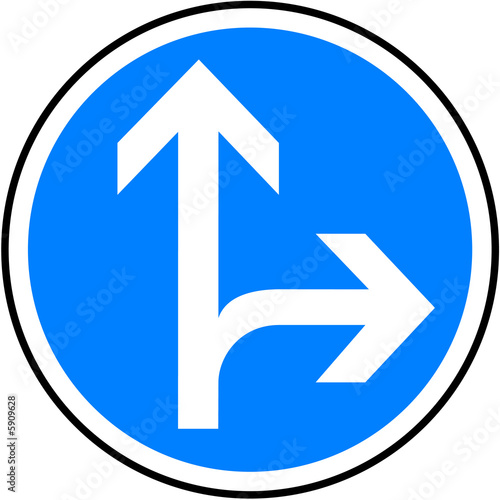 Panneau - directions obligatoire