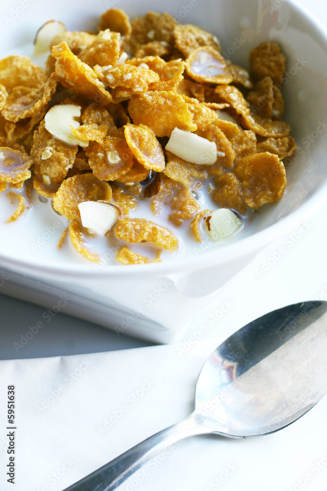 Oats and almond cereal Oats and almond cereal