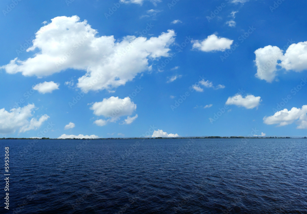 Obraz premium Lake scene during summer