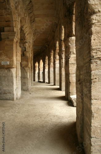 passage in the colloseum in arles (france) Fototapete