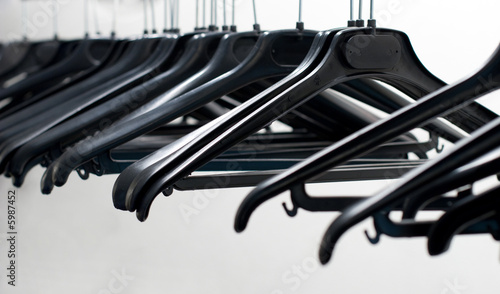 Fotografie porte manteau portant vestiaire vêtement solde