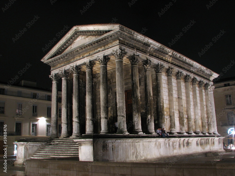 Fototapeta premium Maison carrée