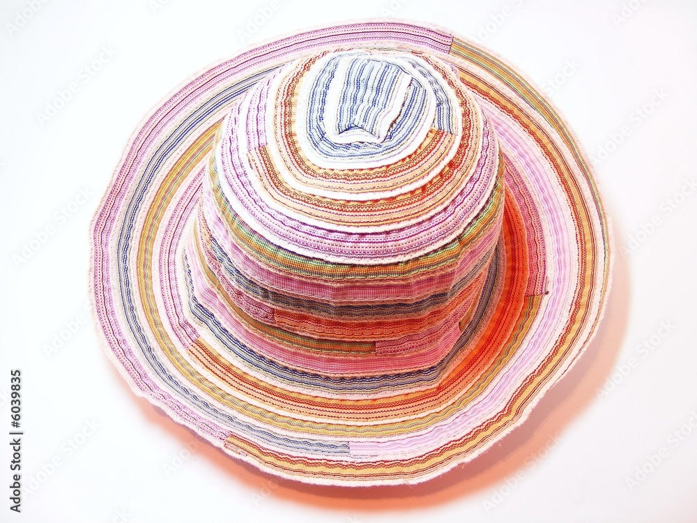 Hat made of artificial straw in many colors Hat made of artificial straw in many colors