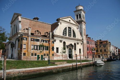 Canal et église de Venise
