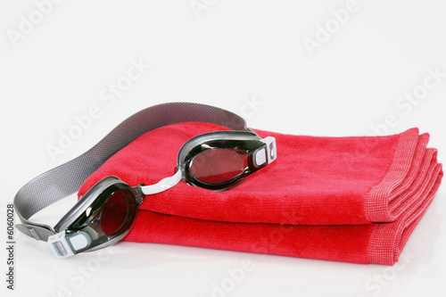 Lunette natation et drap de bain
