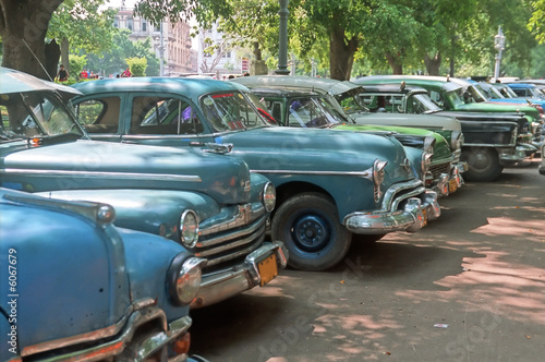 Photography Parked old cars - Cuba