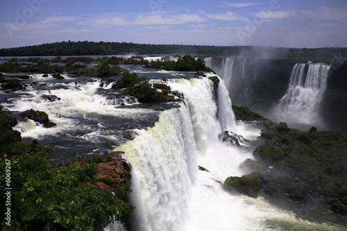 Iguassu (Iguazu; Iguaçu) Falls - Large Waterfalls