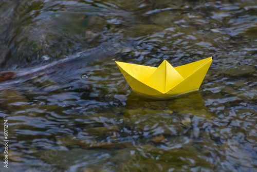 Yellow paper boat © Gorilla