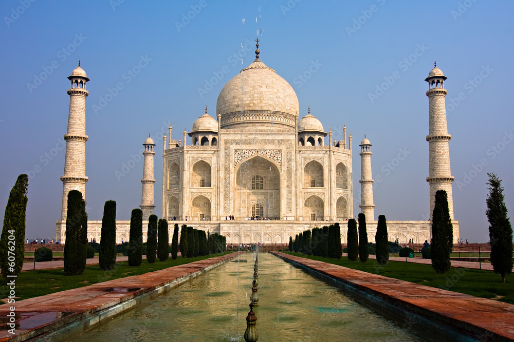 Fototapeta premium The Taj Mahal mausoleum - Agra, Uttar Pradesh, India