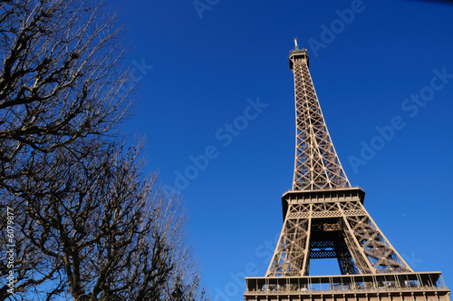 The Eiffel Tower © senai aksoy