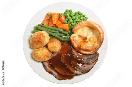 Roast beef, yorkshire pudding and vegetables