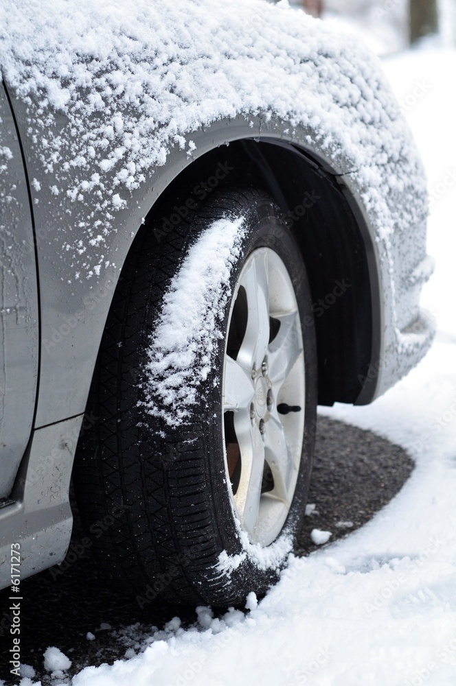 Snow collecting on Automobile tire