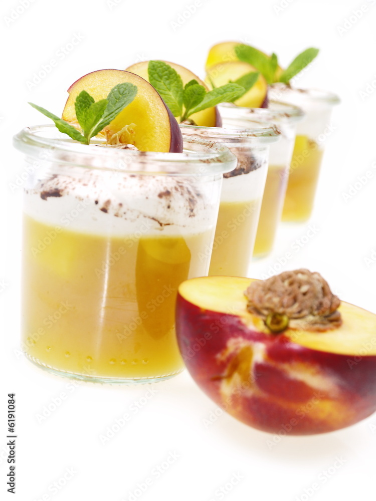 nektarienekompott mit vanillesahne nektarienekompott mit vanillesahne