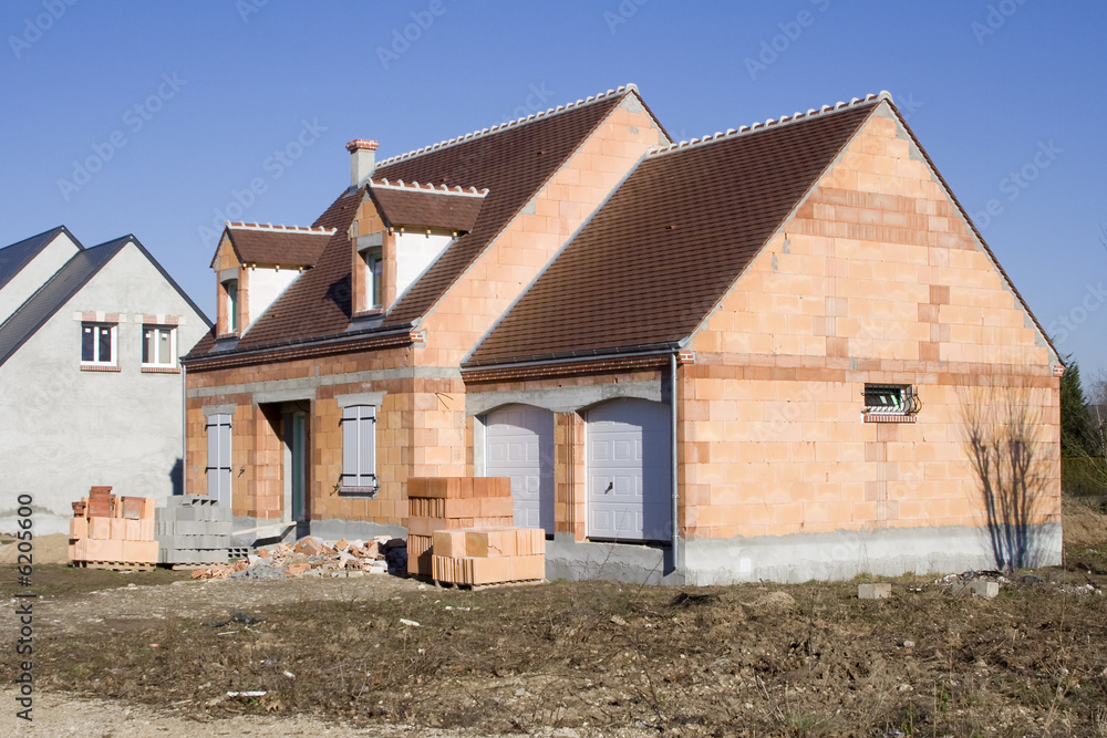 Urbanisme : maison en construction et lotissement Urbanisme : maison en construction et lotissement