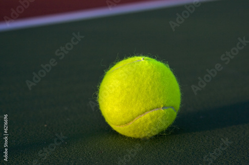 Balle de tennis © Bernard BAILLY