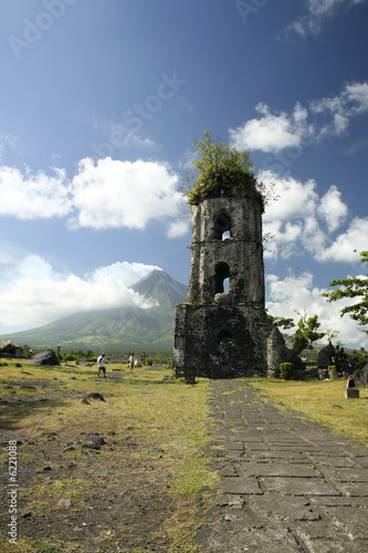 cagsawa church photo