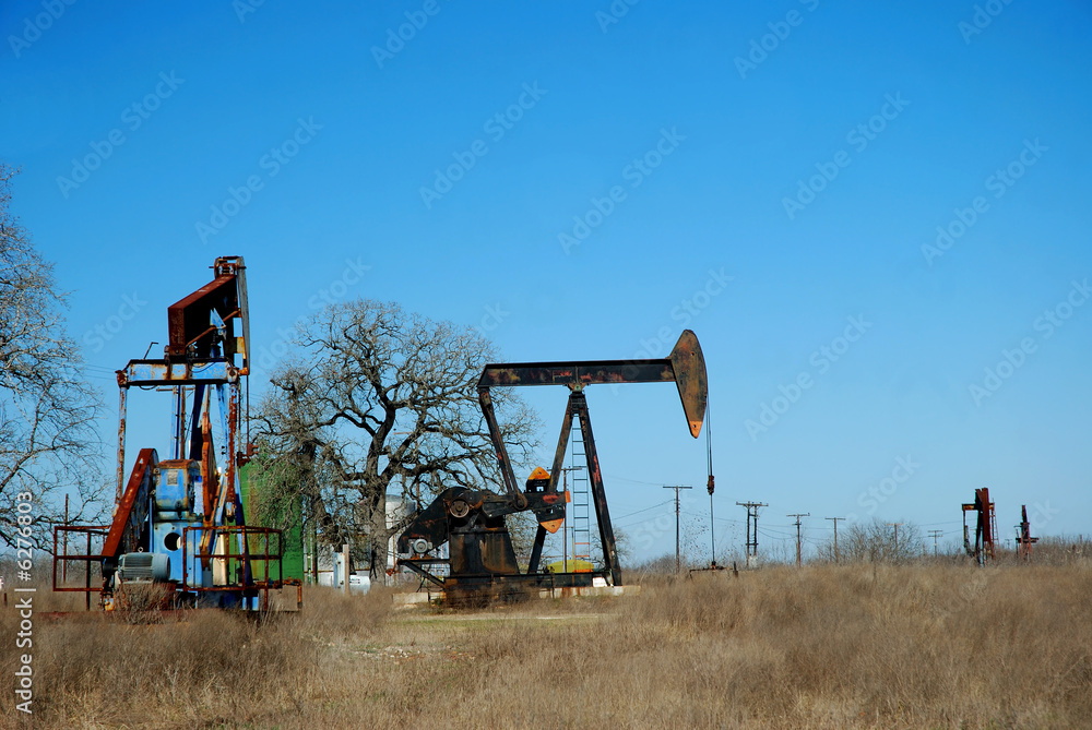 Darst field was developed prior regulation. Darst field was developed prior regulation.