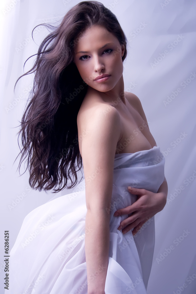 Fototapeta premium young beautiful woman profile, studio