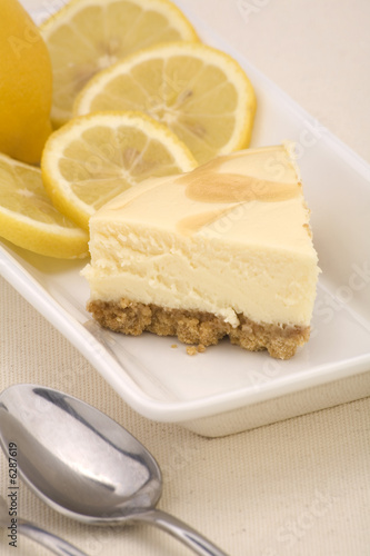 Lemon cheesecake
