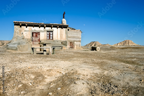 Refugio en el desierto, las Bardenas reales (Navarra)