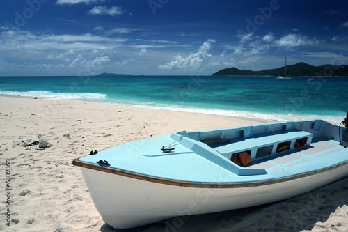 ile paradis bateau barque plage lagon exotique tropique