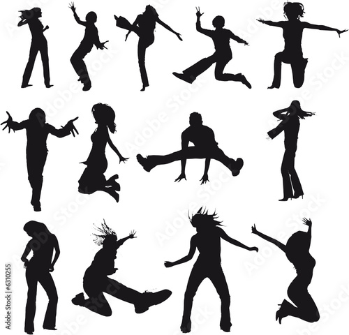 silhouettes humaines en mouvement