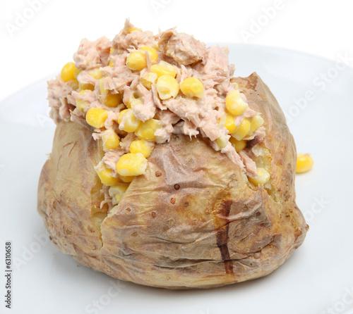 Baked potato with tuna, sweetcorn and mayonnaise