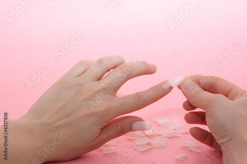 false nails