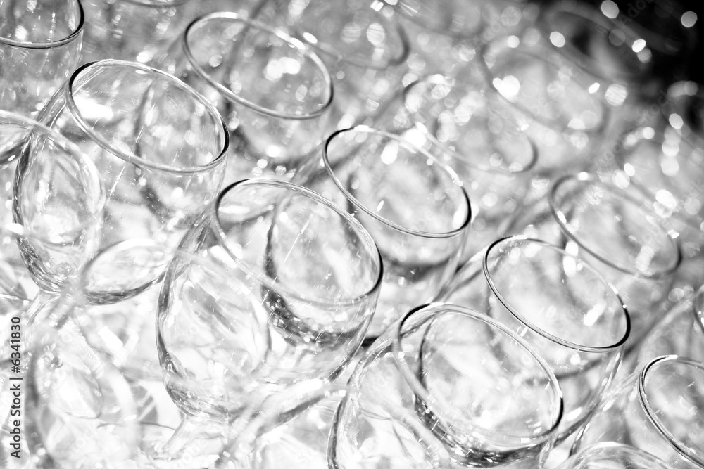 Verres de vins alignés