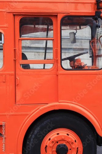 bus orange