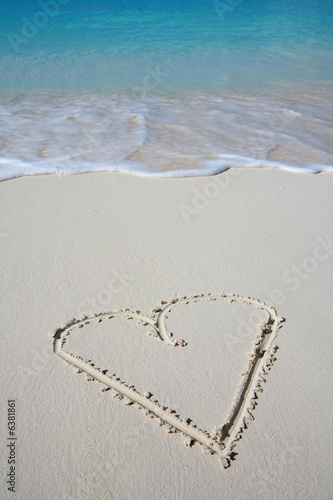 Crystal clear beach with ni...
