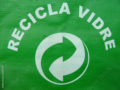 recicla vidrio photo