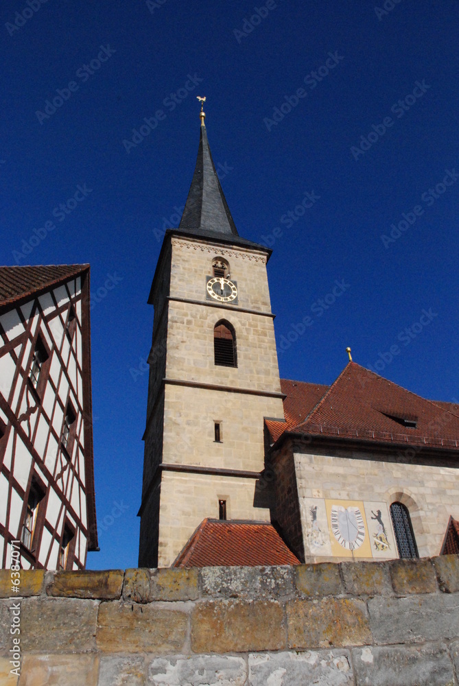 Fototapeta premium Kirche Pfarrkirche St.Walburga Kirchröttenbach Schnaittach